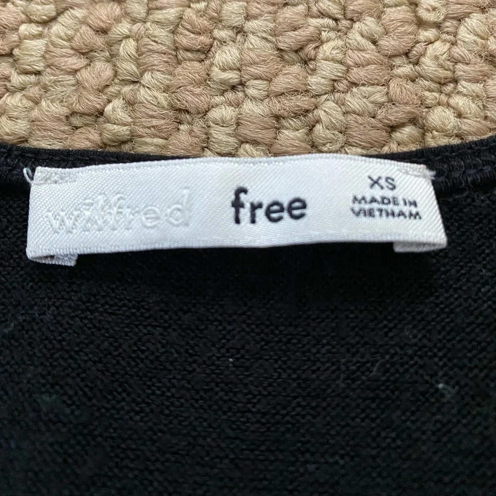 Aritzia crop top - Picture 2 of 3